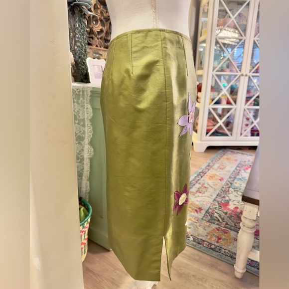 Intermix Floral Embroidery Skirt 🌼NWT🌺​ - Picture 3 of 5